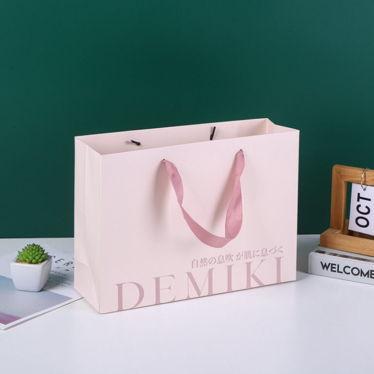 paper gift bag for clothes packaging